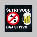 Šetri vodu daj si pivo! - plavky s motívom - plavkové pánske kraťasy s pohodlnou gumou v páse a šnúrkou na dotiahnutie vhodné aj ako klasické kraťasy na voľný čas Šetri vodu daj si pivo! - plavky s motívom - plavkové pánske kraťasy s pohodlnou gumou v páse a šnúrkou na dotiahnutie vhodné aj ako klasické kraťasy na voľný čas